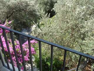 Апартаменты Apartments Orfej Свети-Стефан Апартаменты с 2 спальнями и балконом-6