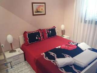 Апартаменты Apartments Orfej Свети-Стефан Апартаменты с 1 спальней и видом на море-1