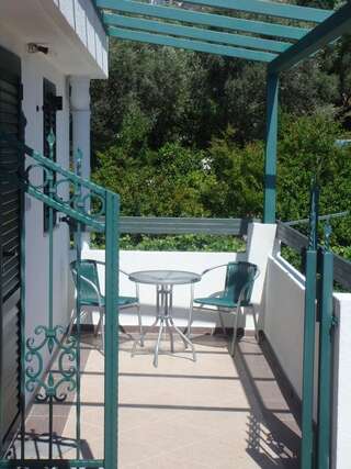 Апартаменты Apartments Orfej Свети-Стефан Апартаменты с 1 спальней и видом на море-13