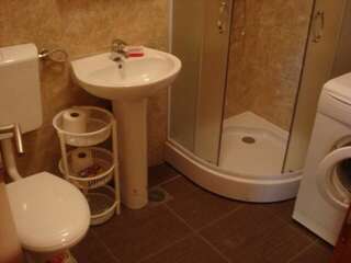 Апартаменты Apartments Orfej Свети-Стефан Апартаменты с 1 спальней, вид на сад-1