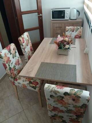 Апартаменты Apartments Orfej Свети-Стефан Апартаменты с 1 спальней и видом на море-3